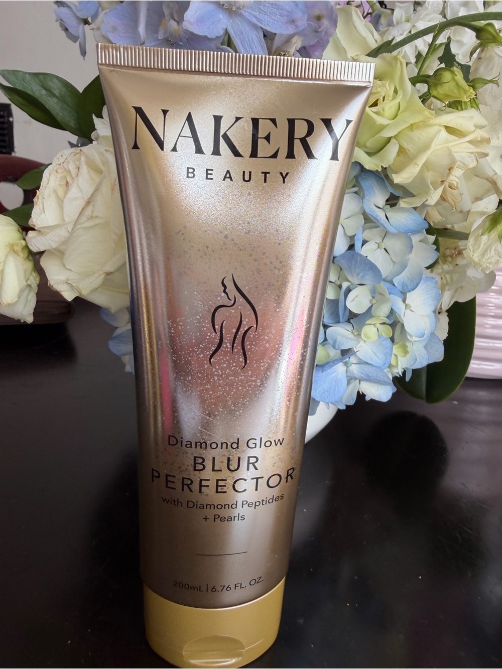 Nakery Beauty Diamond Glow Blur Perfector - Shimmery Rose Gold Tube